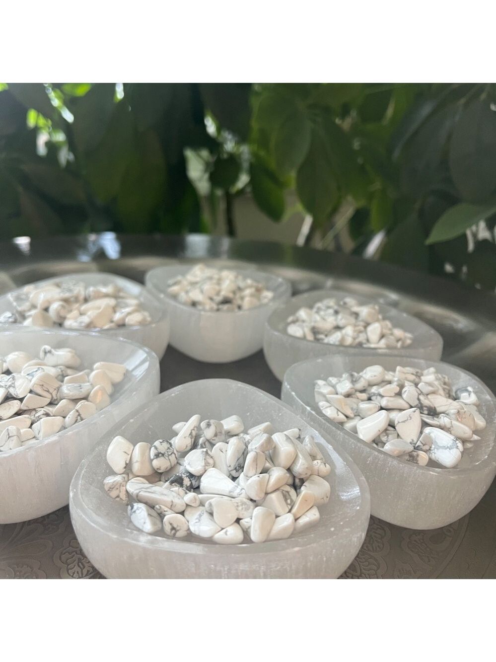 Howlite Chips - Picture 3 of 6